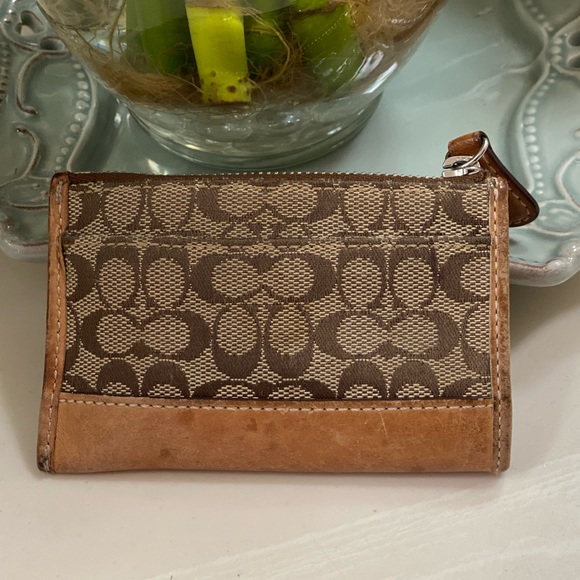 Coach Handbags - Vintage Coach Keychain Coin Purse Zippered Wallet